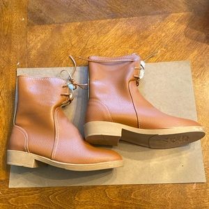 Brown women’s boots